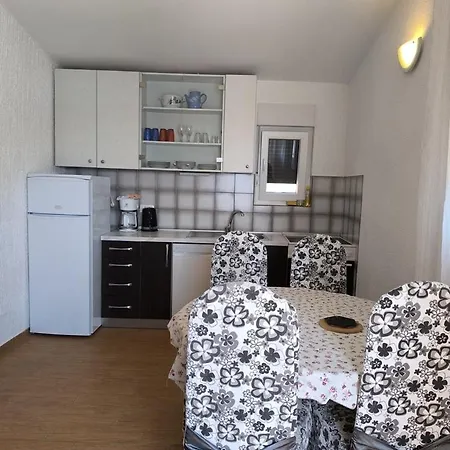 Lala 3* Primošten