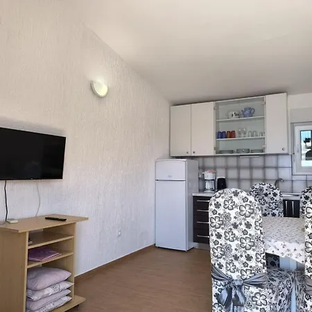 Lala Guest house 3*
