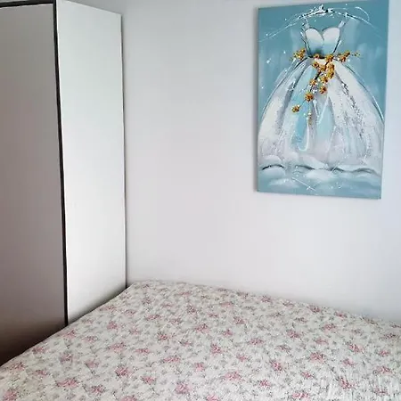 Lala Guest house 3*