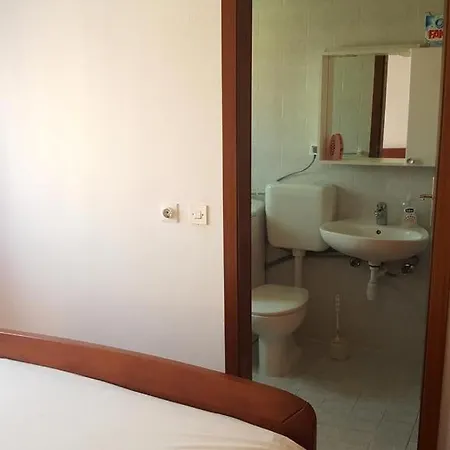 Lala Guest house 3*