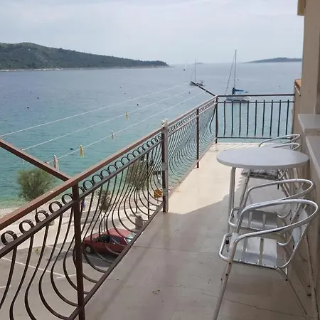 Lala 3* Primošten